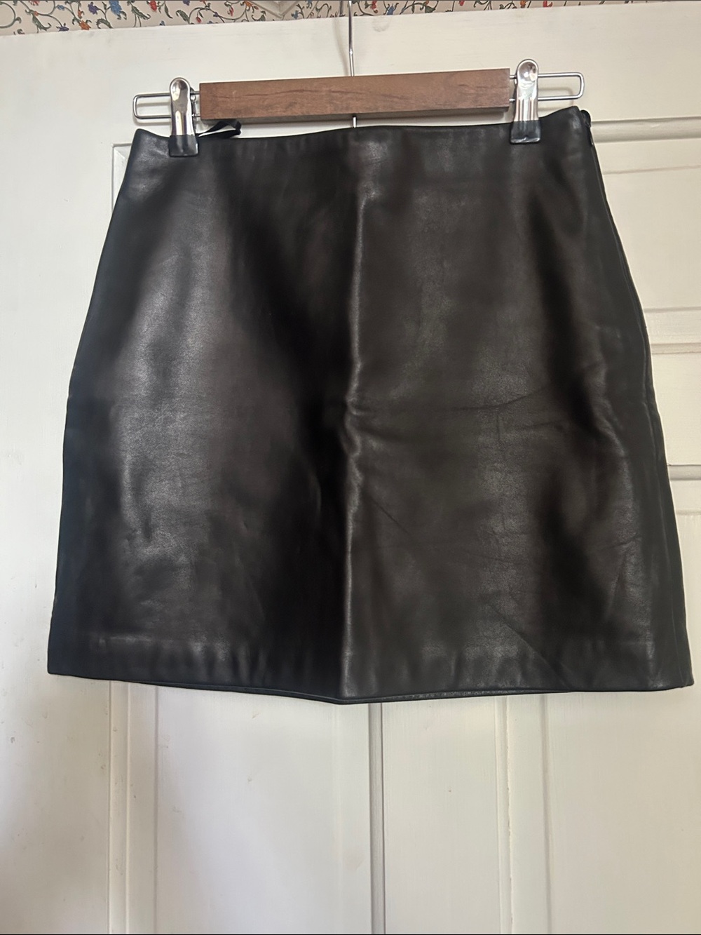 Banana Republic Black 100% Genuine Leather Mini Skirt, Size 2